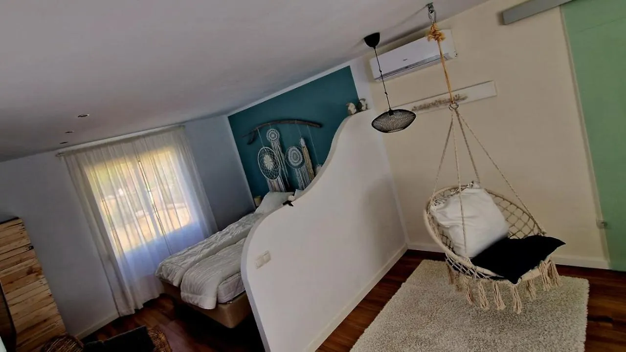 Lovely Guesthouse In Benajarafe Apartment